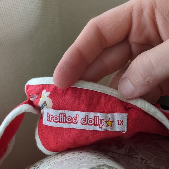 Coral Sleeveless Dress with Lace Detail - Picture 5 of 5